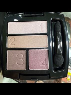 Avon Eyeshadow Quad Romantic Mauves